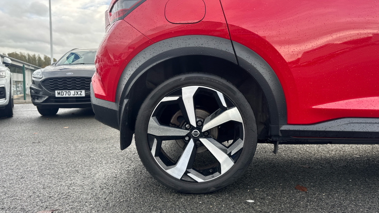 Nissan Juke 1.0 DiG-T Tekna 5dr DCT Petrol Hatchback